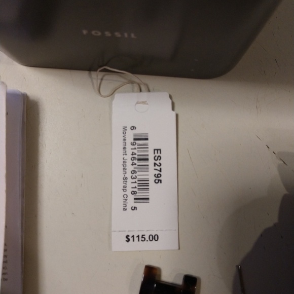 Women's tortoise Fossil watch - Picture 2 of 4